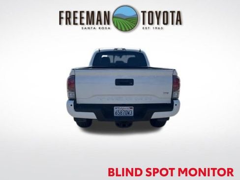 Used 2021 Toyota Tacoma TRD Sport w/ Technology Package RWD image 6