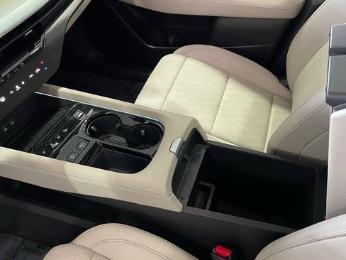 Used 2025 Nissan Murano Platinum w/ Cargo Package image 57