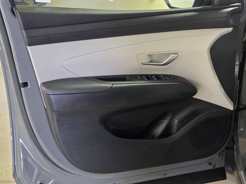 Certified 2025 Hyundai Tucson SE FWD image 20