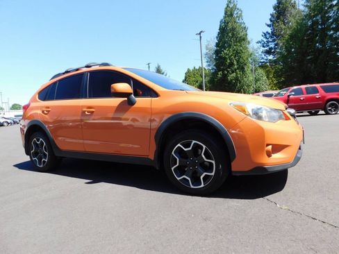 Used 2014 Subaru Crosstrek 2.0i Premium w/ Moonroof Package AWD/4WD image 1