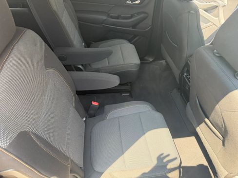 Used 2019 Chevrolet Traverse LT FWD image 20