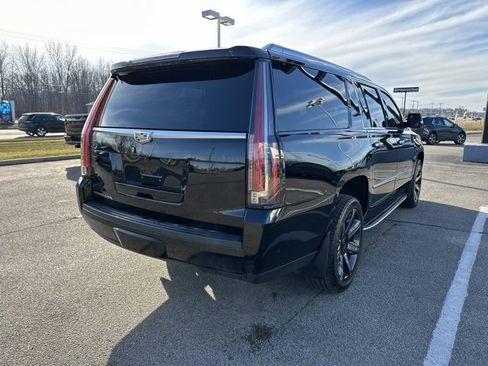 Used 2019 Cadillac Escalade ESV Luxury image 19