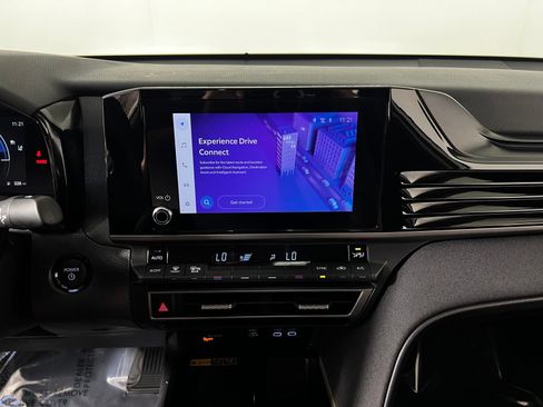 Used 2025 Toyota Camry LE FWD image 17