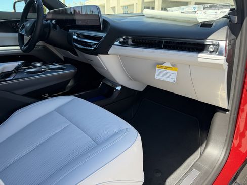 New 2026 Cadillac Lyriq Luxury RWD image 12