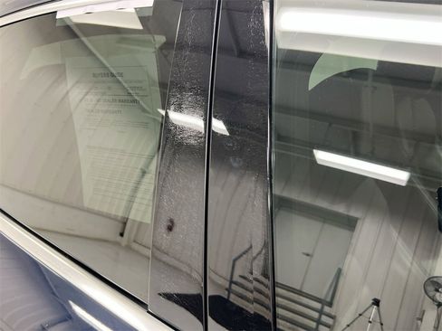 Used 2017 Porsche Macan Turbo image 32