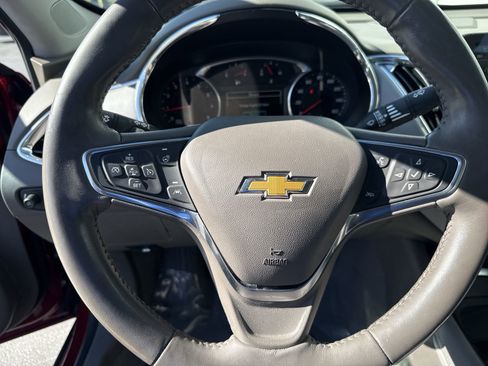 Used 2018 Chevrolet Malibu Premier w/ Premier Sun and Wheel Package FWD image 11