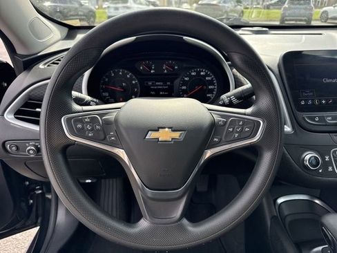 Used 2024 Chevrolet Malibu LT image 16