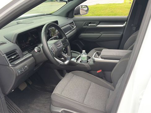Used 2026 GMC Terrain Elevation w/ Black Edition AWD/4WD image 2