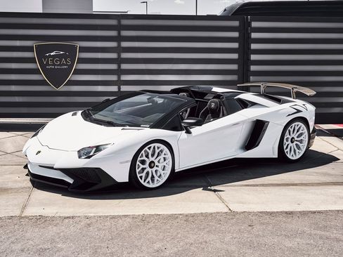 Used 2016 Lamborghini Aventador LP 750-4 Superveloce AWD/4WD image 5