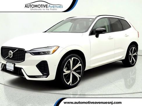 Used 2025 Volvo XC60 B5 Ultra w/ Protection Package Premier AWD/4WD image 1