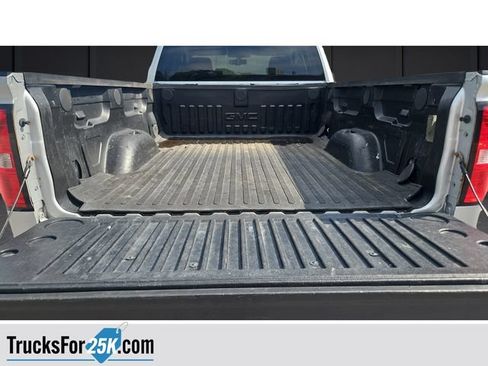 Used 2015 GMC Sierra 2500 SLE w/ Suspension Package, Off-Road AWD/4WD image 29