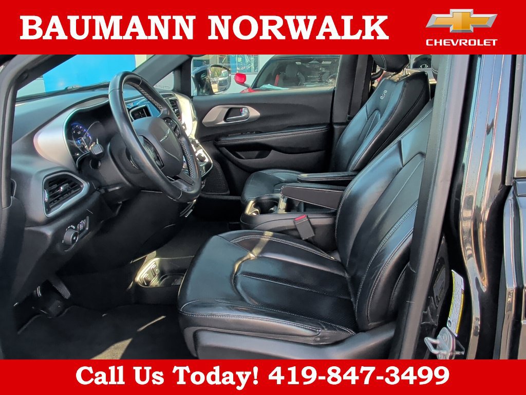 Used 2018 Chrysler Pacifica Touring-L w/ Advanced Safetytec Group FWD image 15