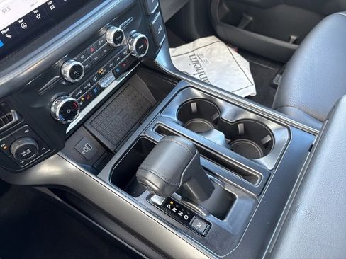 Used 2025 Ford F150 Lariat w/ Equipment Group 501A Mid image 32