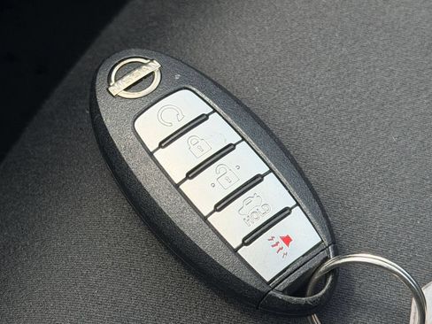 Used 2025 Nissan Altima 2.5 SV FWD image 24