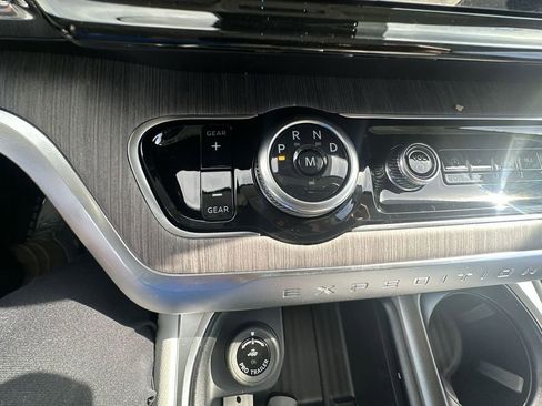 New 2026 Ford Expedition Max Platinum image 26