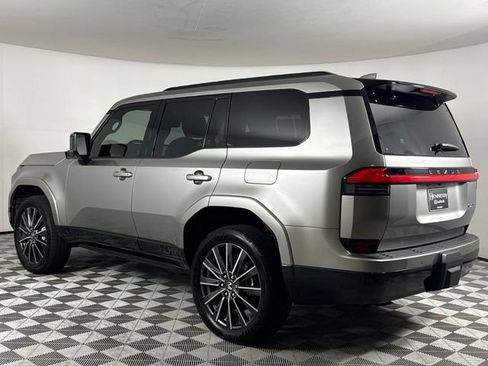 Used 2025 Lexus GX 550 w/ Accessory Package (2T) AWD/4WD image 7