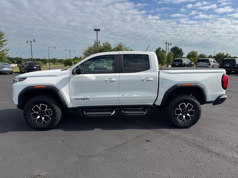 Used 2026 GMC Canyon AT4X AWD/4WD image 2