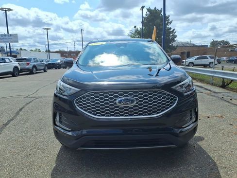 Certified 2024 Ford Edge SEL w/ Convenience Package AWD/4WD image 3