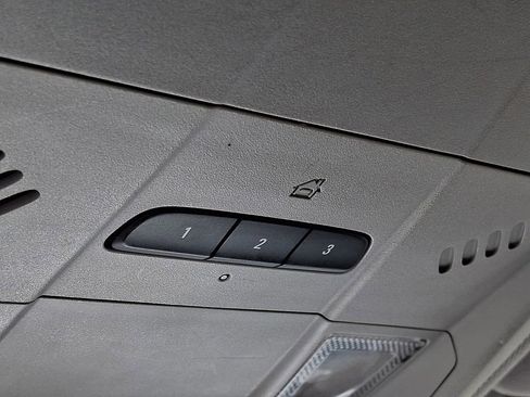 Certified 2020 Chevrolet Equinox LT w/ Driver Convenience Package image 26