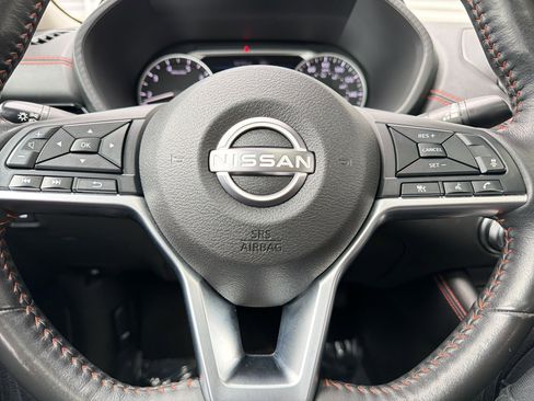 Used 2024 Nissan Sentra SR w/ SR Premium Package image 16