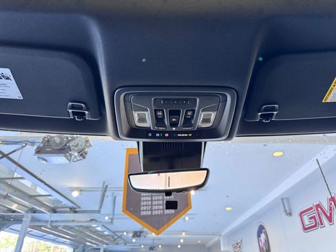 Certified 2025 Chevrolet Silverado 2500 High Country w/ Technology Package image 28