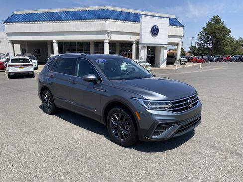 Certified 2023 Volkswagen Tiguan SE AWD/4WD image 45