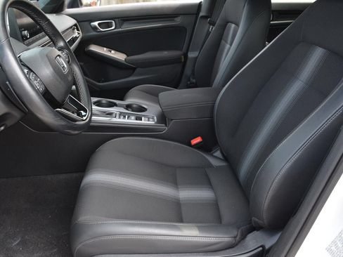 Used 2023 Honda Civic Sport image 6