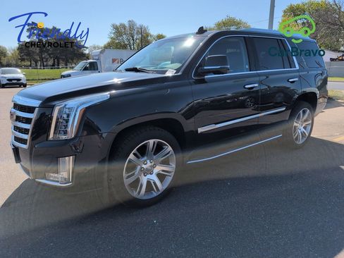 Certified 2019 Cadillac Escalade Luxury AWD/4WD image 1