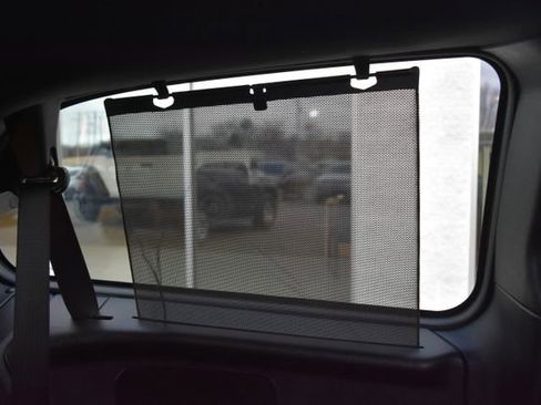 Used 2017 Dodge Grand Caravan SXT w/ Driver Convenience Group image 42