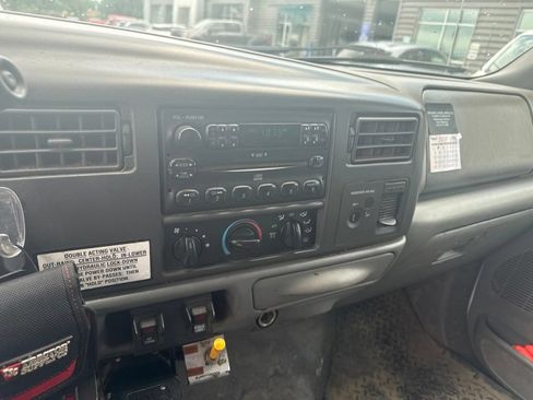 Used 2004 Ford F350 XL AWD/4WD image 15