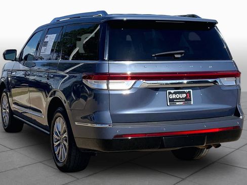 Used 2023 Lincoln Navigator 4WD image 12