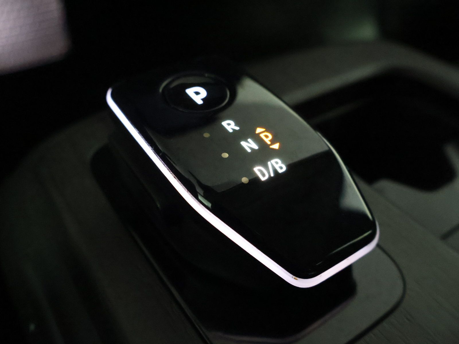 Used 2023 Nissan Ariya AWD image 40