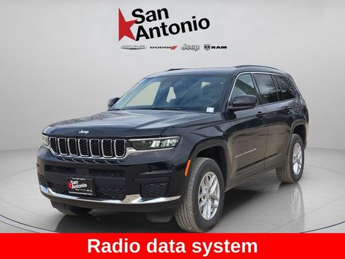 New 2025 Jeep Grand Cherokee L Laredo RWD image 4