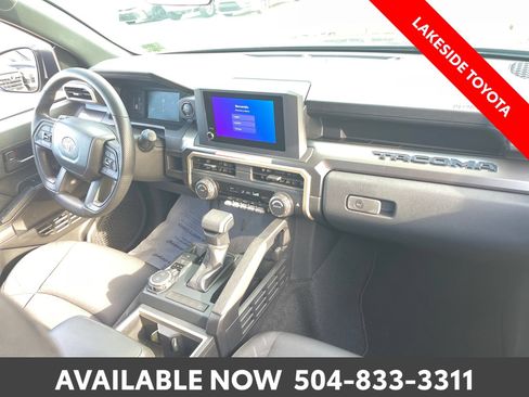 Certified 2026 Toyota Tacoma SR5 AWD/4WD image 17