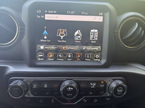 Used 2021 Jeep Wrangler Unlimited Sahara AWD/4WD image 14