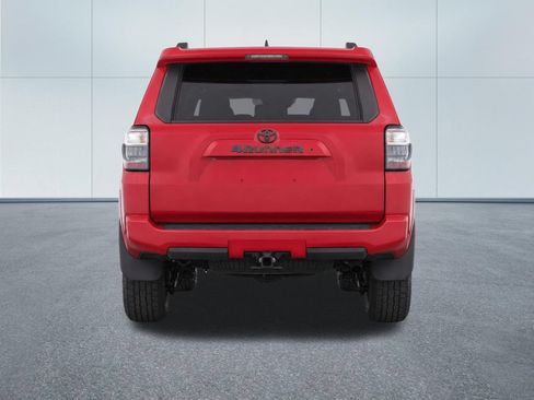 Used 2022 Toyota 4Runner SR5 AWD/4WD image 7