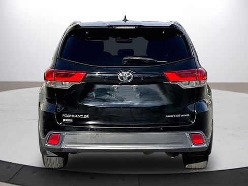 Used 2018 Toyota Highlander Limited image 8