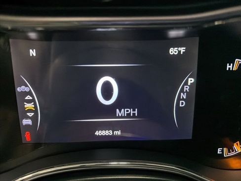Used 2019 Jeep Grand Cherokee Trailhawk w/ Trailhawk Luxury Group AWD/4WD image 16