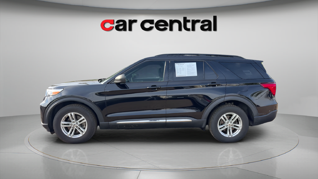 Used 2020 Ford Explorer XLT w/ Equipment Group 202A AWD/4WD image 2