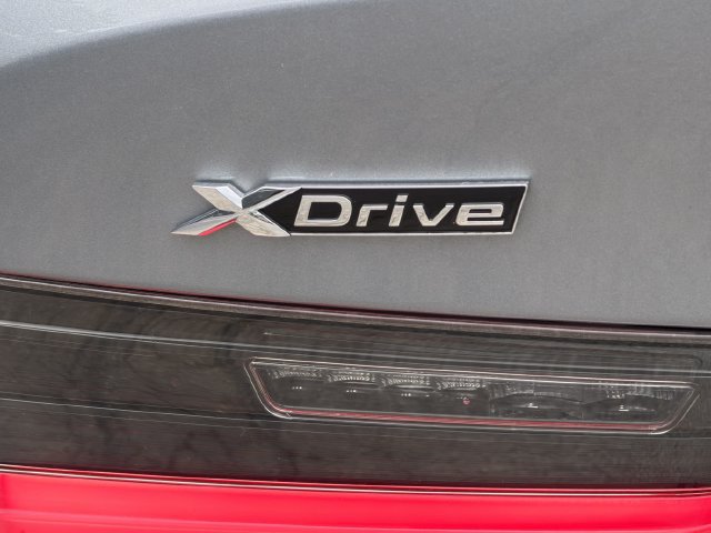 Used 2023 BMW 330e xDrive AWD/4WD image 11