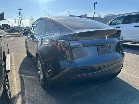 Used 2024 Tesla Model Y Long Range image 8