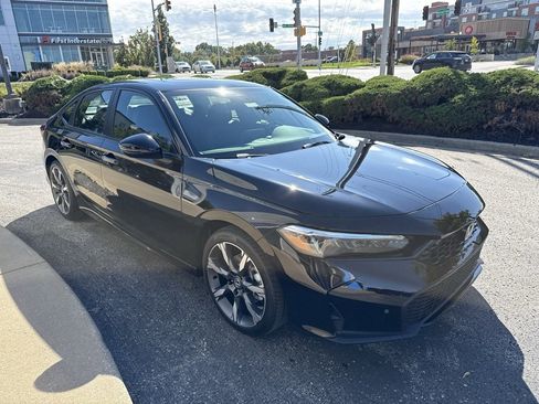 Used 2026 Honda Civic Sport Touring image 3