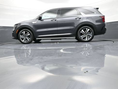 Certified 2023 Kia Sorento SX Prestige AWD/4WD image 35