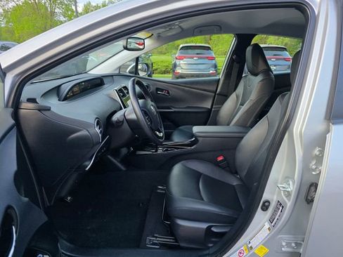 Used 2021 Toyota Prius XLE w/ Advanced Technology Package AWD/4WD image 16