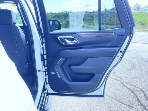 Certified 2023 Chevrolet Tahoe Premier w/ Premium Package 2 AWD/4WD image 17