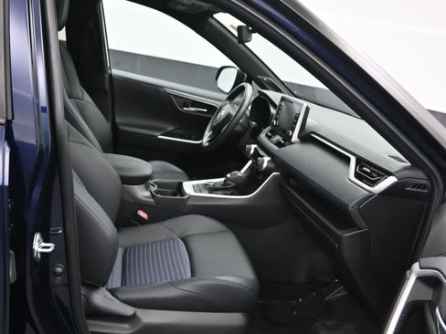 Used 2021 Toyota RAV4 XSE AWD/4WD image 11