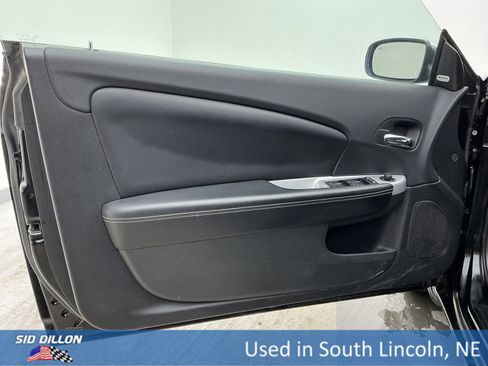 Used 2013 Chrysler 200 Limited image 15