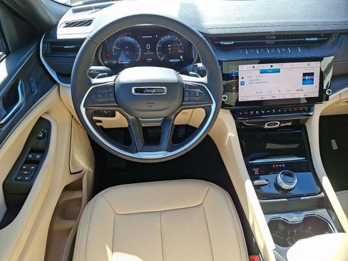 New 2026 Jeep Grand Cherokee Limited w/ Luxury Tech Group II image 7