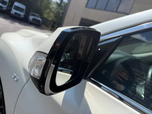 Used 2019 INFINITI QX60 Luxe w/ Sensory Package FWD image 40