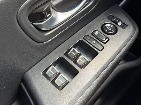 Certified 2024 Honda Pilot Touring image 32